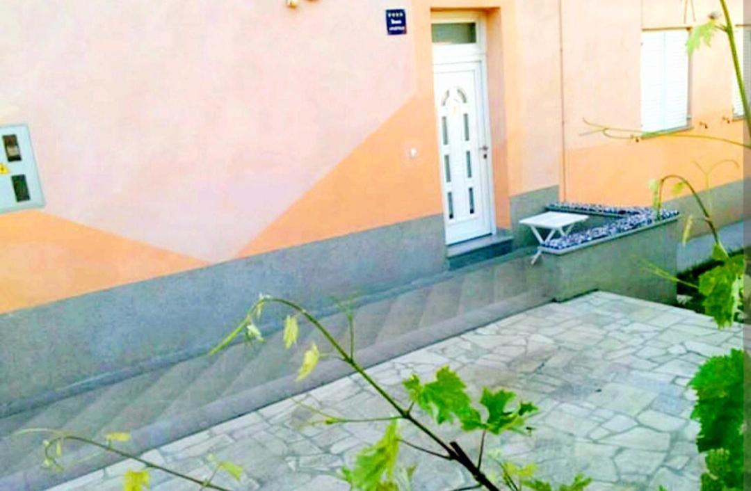 Apartment Ory Near The City Center With Free Parking Pula Eksteriør billede