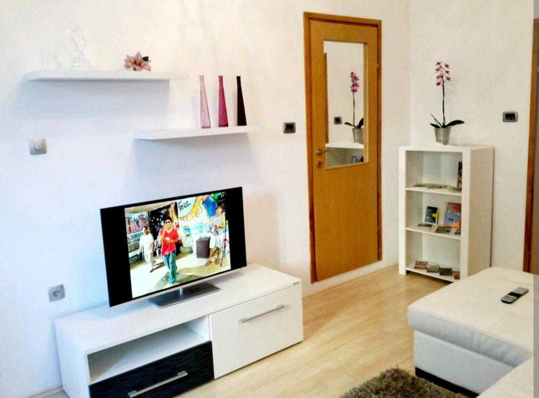 Apartment Ory Near The City Center With Free Parking Pula Eksteriør billede